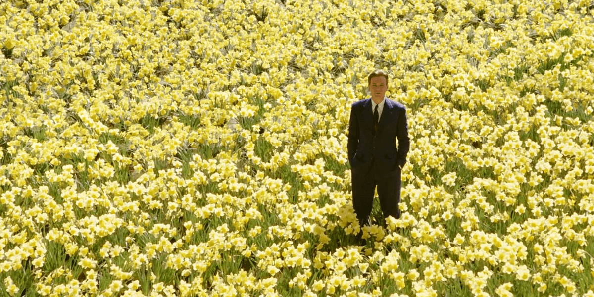 literlandweb1's tweet image. “Hay momentos en los que un hombre tiene que luchar y hay momentos en los que debe aceptar que ha perdido su destino, que el barco ha zarpado, que solo un iluso seguiría insistiendo.”
"Big fish", Tim Burton