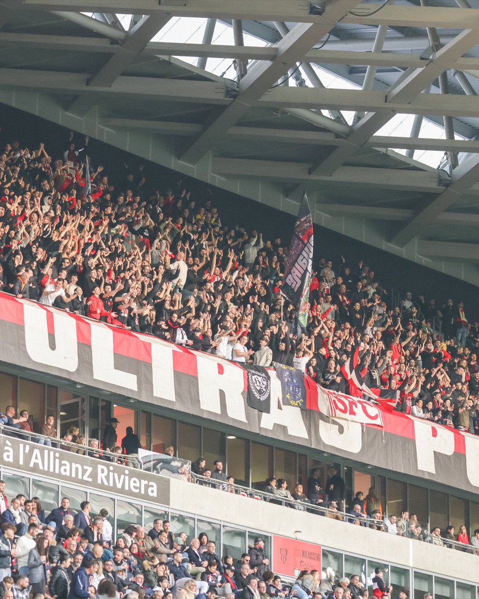 ogcnice's tweet image. 🥁𝑶𝑮𝑪 𝑵𝒊𝒄𝒆, 𝒋𝒆 𝒕’𝒂𝒊𝒎𝒆𝒓𝒂𝒊…❤️🖤

#OGCNice #OGCFCM