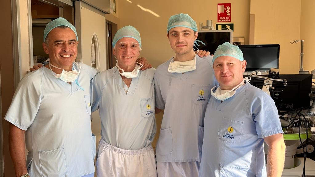 bidula_y's tweet photo. Very impressed with Fernando's @fgomsan #HoLEP for #BPH courses, in @ClinicaCEMTRO Madrid, Spain. Intense and incredibly informative. Thank you sincerely!  Happy to meet new people. https://t.co/COUbfvyDnd