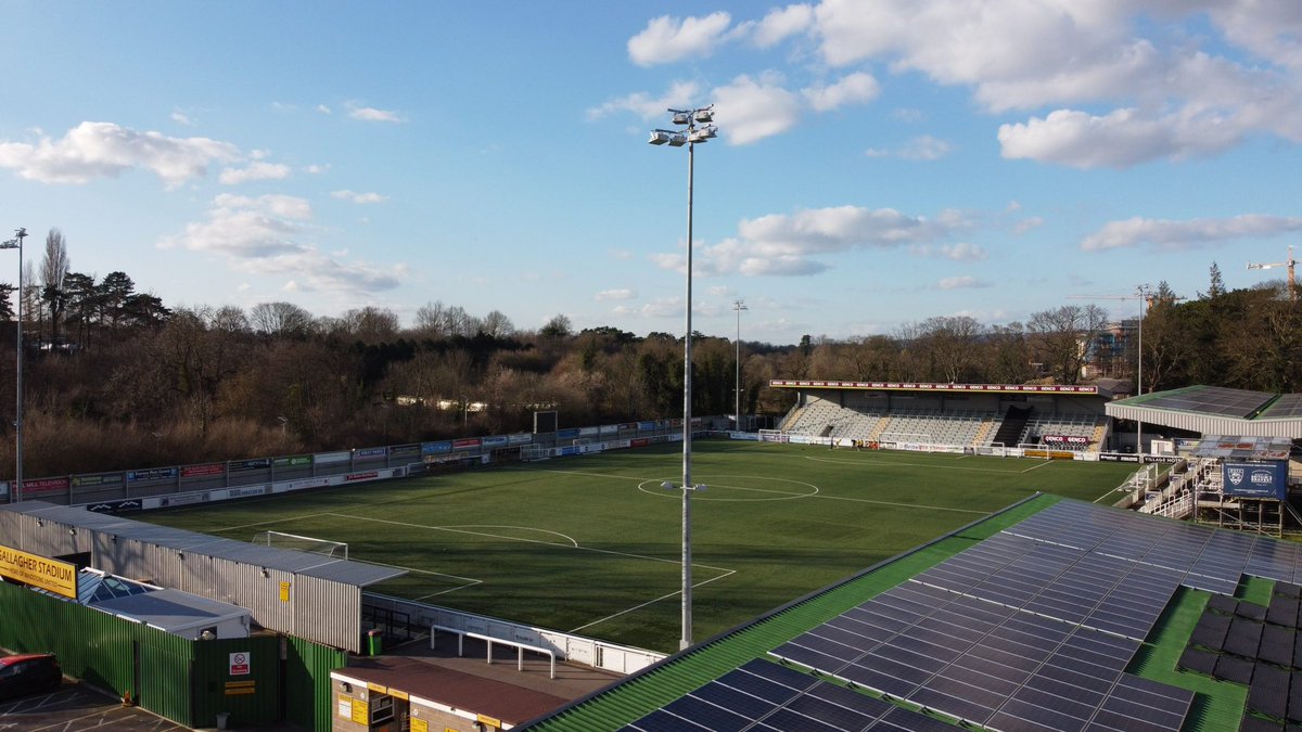 Il Maidstone United milita nella National League South, ovvero la sesta serie del calcio inglese.

Il Maidstone ha eliminato l’Ipswich, in casa dell’Ipswich, vincendo per 2-1.

L’ipswich è la squadra seconda in classifica in Championship.

Questo è lo stadio del Maidstone #FACup