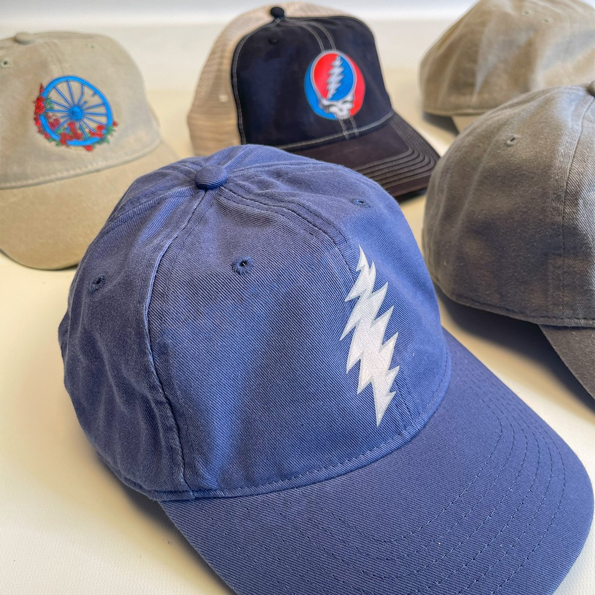 liquidbluetees's tweet photo. NEW Build Your Own Grateful Dead Hat https://t.co/wyvs3fctu4 9 Dead Designs on your choice of 6 Hats Styles just $22 • $4 Shipping*
#gratefuldead #deadandcompany #stealyourface #birdsong #wheelroses #syf #dancingbear #hippe #deadhead #jerrygarcia #bobweir #cap #hat https://t.co/xmt6oGRfus