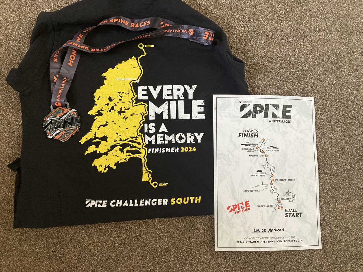 ratherbrunning's tweet image. A couple of action shots from The Spine Challenger South race a couple of weeks ago. Toughest race to date with only one official checkpoint, a heavy sack &amp;amp; half the race in darkness. Edale-Hawes 112 miles, 17,000 feet, zero sleep 🥺 Happy with 5th lady - what an adventure 🏃🏼‍♀️⛰️💜
