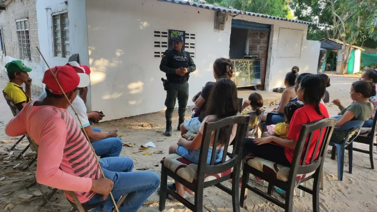 🚨¡Unidos contra la extorsión! En #Polonuevo con el Gaula Policia Atlántico en la lucha contra el secuestro y la extorsión.
Denuncia en el 165*_  
📵#CórtaleLaConexión a la extorsión y marca a la .
#YoNoPagoYoDenuncio
#Línea165
<a href="/PoliciAtlantico/">Departamento de Policía Atlántico</a> <a href="/ProteccionPonal/">Policía de Protección y Servicios Especiales</a>