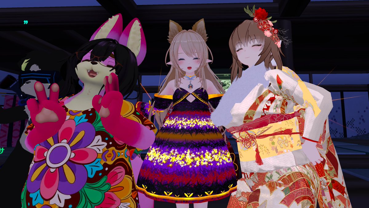 yarrepann's tweet image. #GRAYZONE 
GRAYZONEに葵さんをお目当てに、さおりさん、菊花さんとで行ってきた、ノリノリのユーロビートで、まさに秋名の峠を攻めているようだね、その他のDJさんも70年代の曲集、和楽器DJ、ドラムと琴と三味線の組み合わせがめっちゃカッコイイ！ゆうきちさんもお久しぶり～