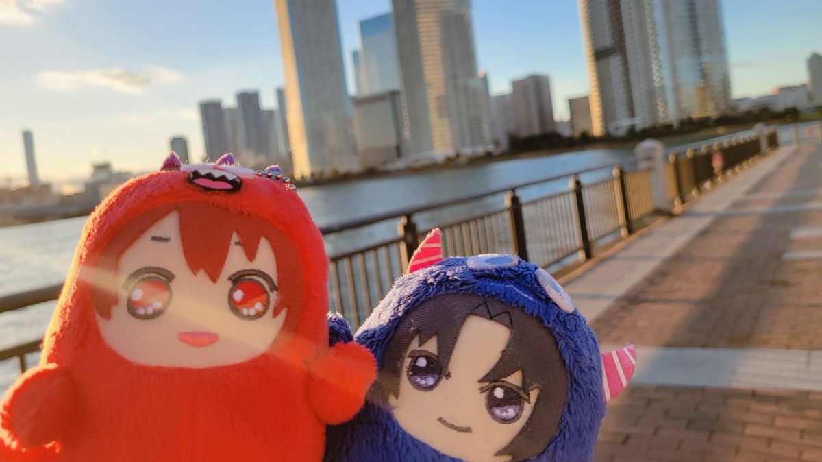 ymnk_sann's tweet photo. ミリアニ完走した勢いでイベント走って衣装全部揃えました！そのまま豊洲で聖地巡礼してムビナナ4DX観てきました！ありがとうミリオンちゃん！ありがとうアイドリッシュセブン！人生って楽しい～～～～～！！！
#ミリアニムビナナ異文化交流 https://t.co/RPkaQcOwJ2