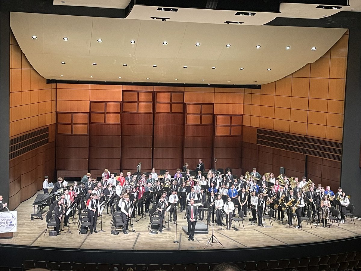 Novi Middle School Bands tweet media