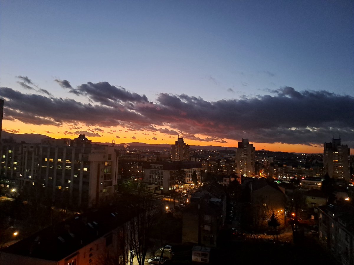 milutin's tweet photo. Smiraj dana nad Kraljevom...
#kraljevo https://t.co/IJo9bTRQ95