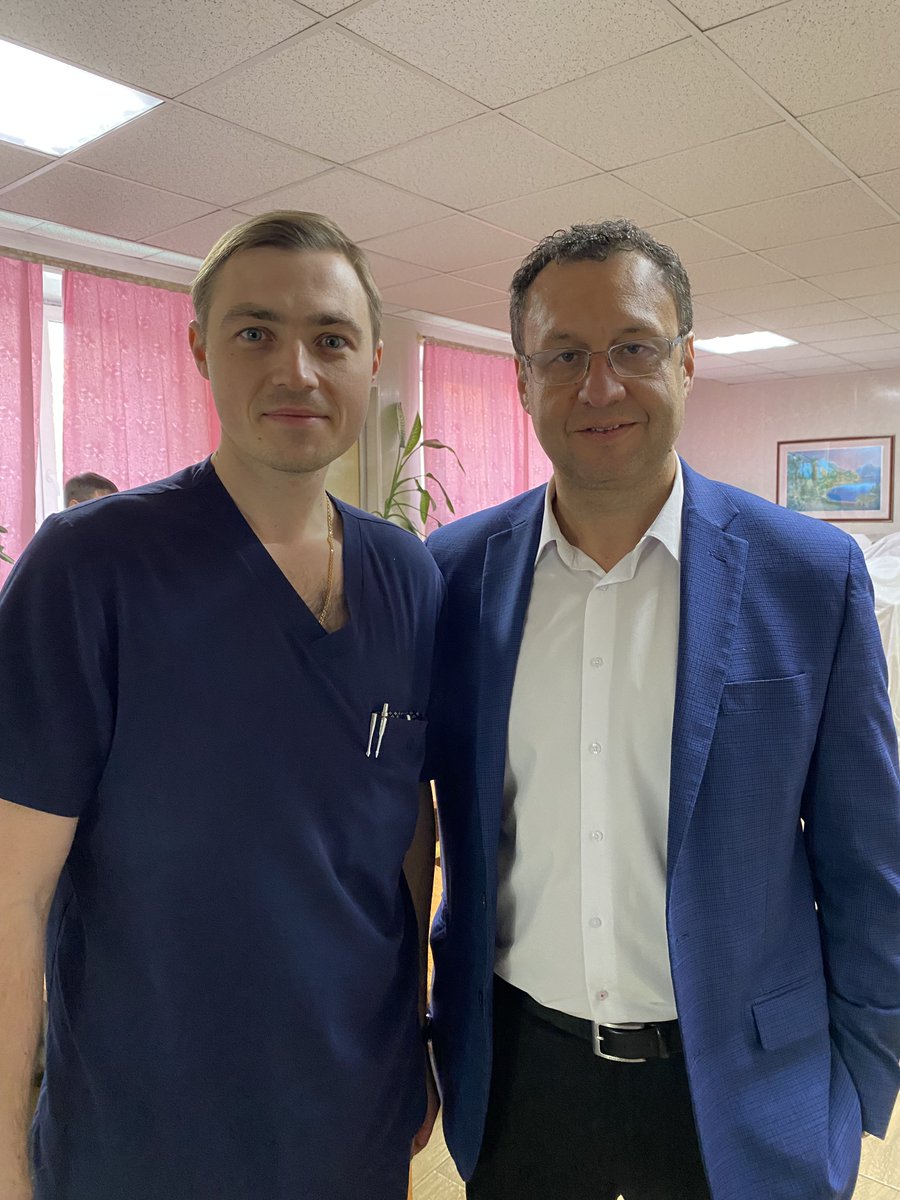 bidula_y's tweet photo. I am proud to assist the maestro of oncology and reconstructive urology Gennady Bratslavskyi. Thank you for helping Ukraine! https://t.co/v2lb1zfzzl