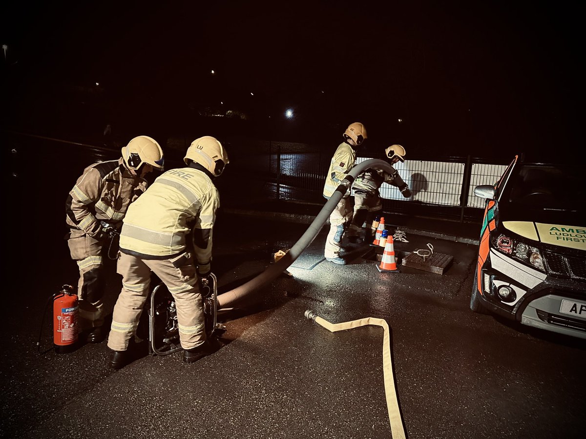 Combination drills two new trainee firefighters practice

🧑‍🚒 - Ladder Pitches 
🧑‍🚒 - Pumping from open water 
🧑‍🚒 - Improvised Dam
🧑‍🚒 - Hauling Equipment Aloft  
🧑‍🚒 - Knots &amp; Lines 
🧑‍🚒 - Water Relays 
🧑‍🚒 - Access an egress to buildings from ladder 

#practicemakesperfect 

#TeamLU