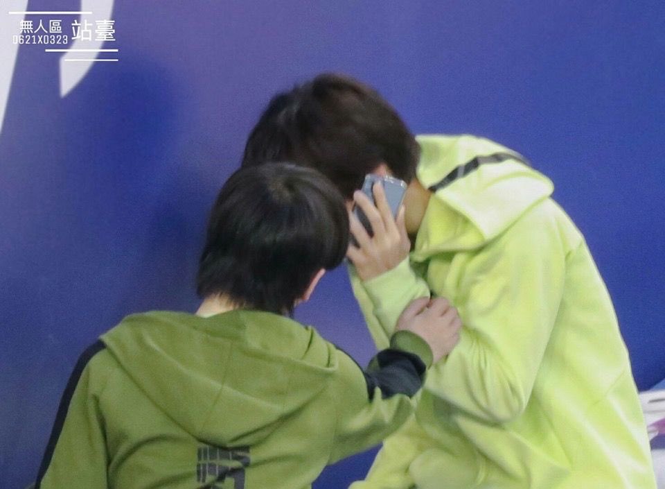 คุยกะใคร ตอบ