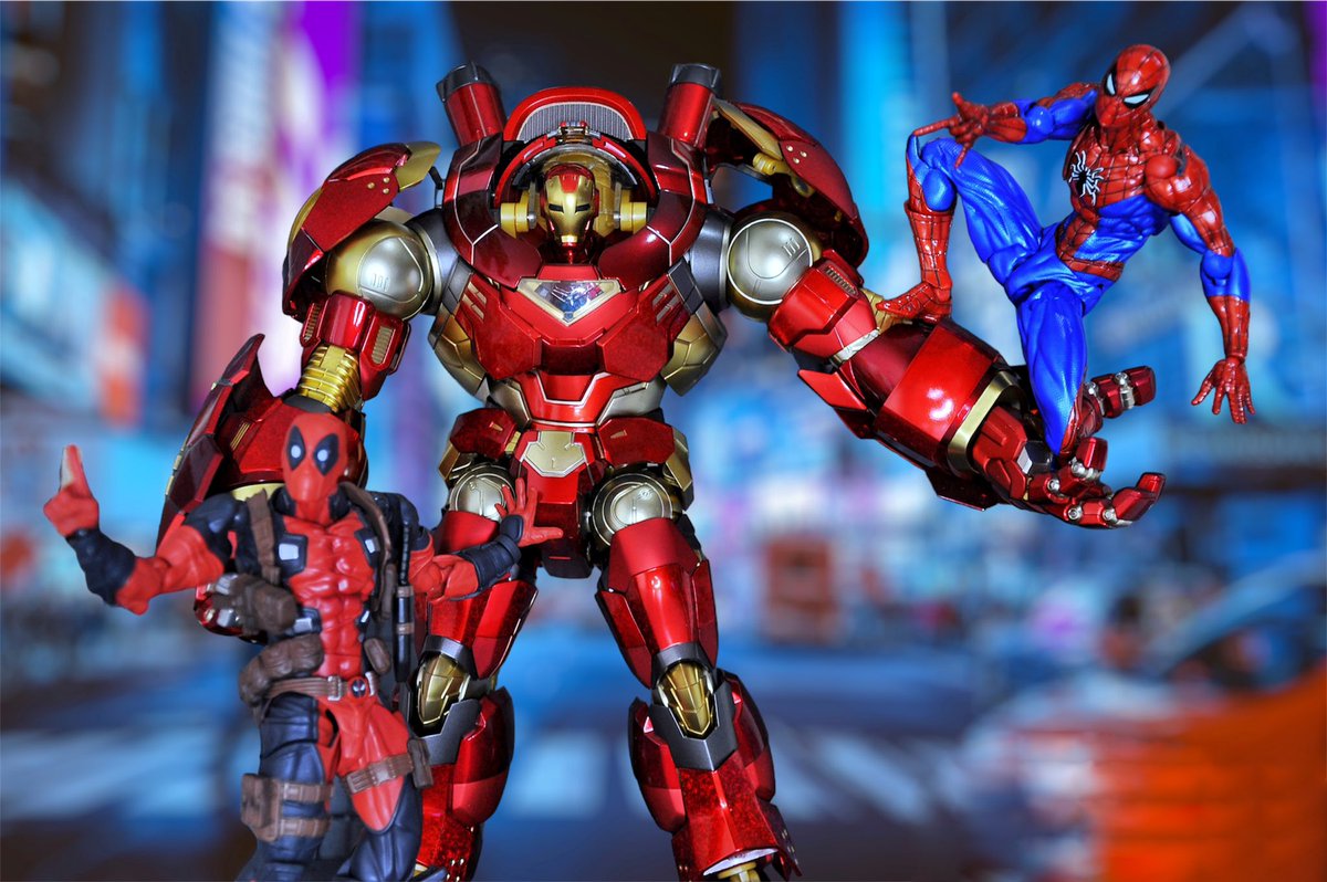 yellowsurfer80's tweet image. Deadpool being Deadpool.

#brokecollector80 #geekzone #zetravelinggeek #deadpool #marvel #ironman #hulkbuster #spiderman #revoltech #yamaguchi