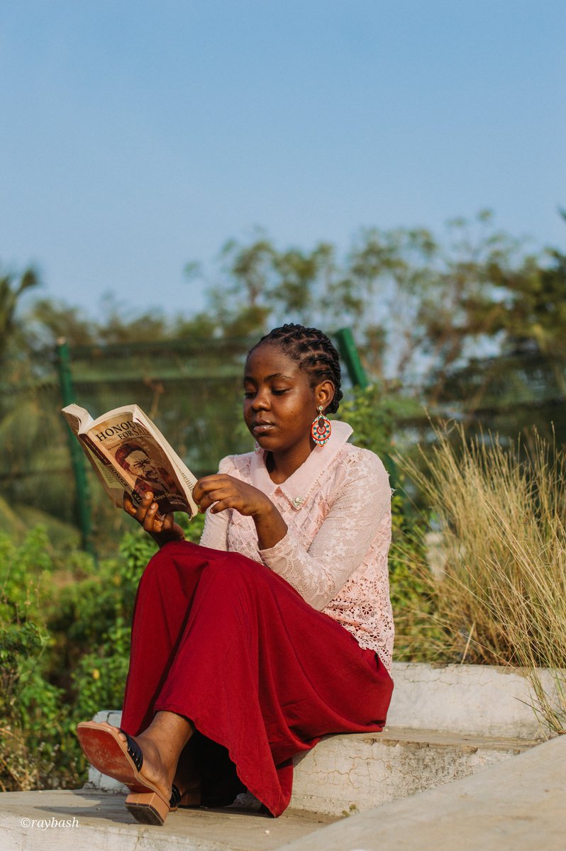 Raybash_kenny's tweet photo. I see that I have new followers, let me re-introduce myself. My name is Bashirah/ ỌmọKehinde /Raybash. I'm a photographer and visual storyteller. I document📸 events and moments. Frame 1 is Me. The other frames are my shots.
Can I meet you? https://t.co/DUWhZBGbMx