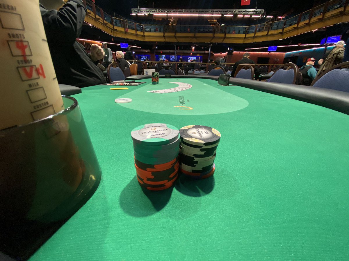 About to get started 🤞🏻 <a href="/YepImNaked/">Douglas</a>  #wsop #horseshoetunica #SwC