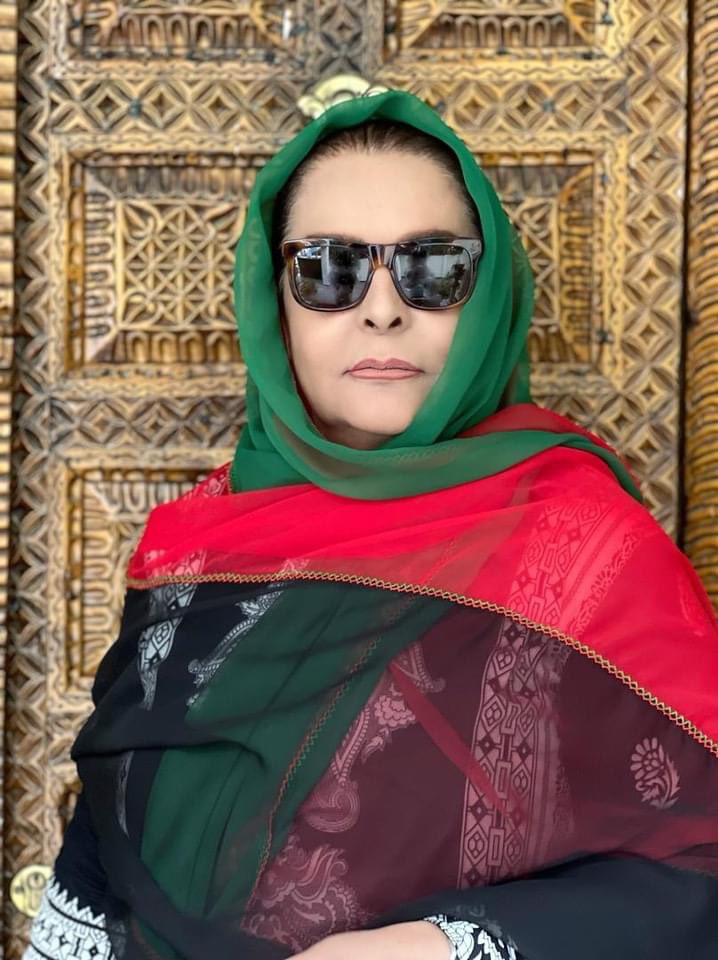 FaTana12345's tweet photo. دونیم سال است که حکومت قانونی نداریم.
دونیم سال است که قانون اساسی نداریم، 
دونیم سال است که درس ‌و تعلیم بند است.
دونیم سال است که زنان محروم از کار اند.
دونیم سال است که مردم در فقر ‌و هزار بدبختی دیگر بسر میبرند. https://t.co/r0BCn581Qv