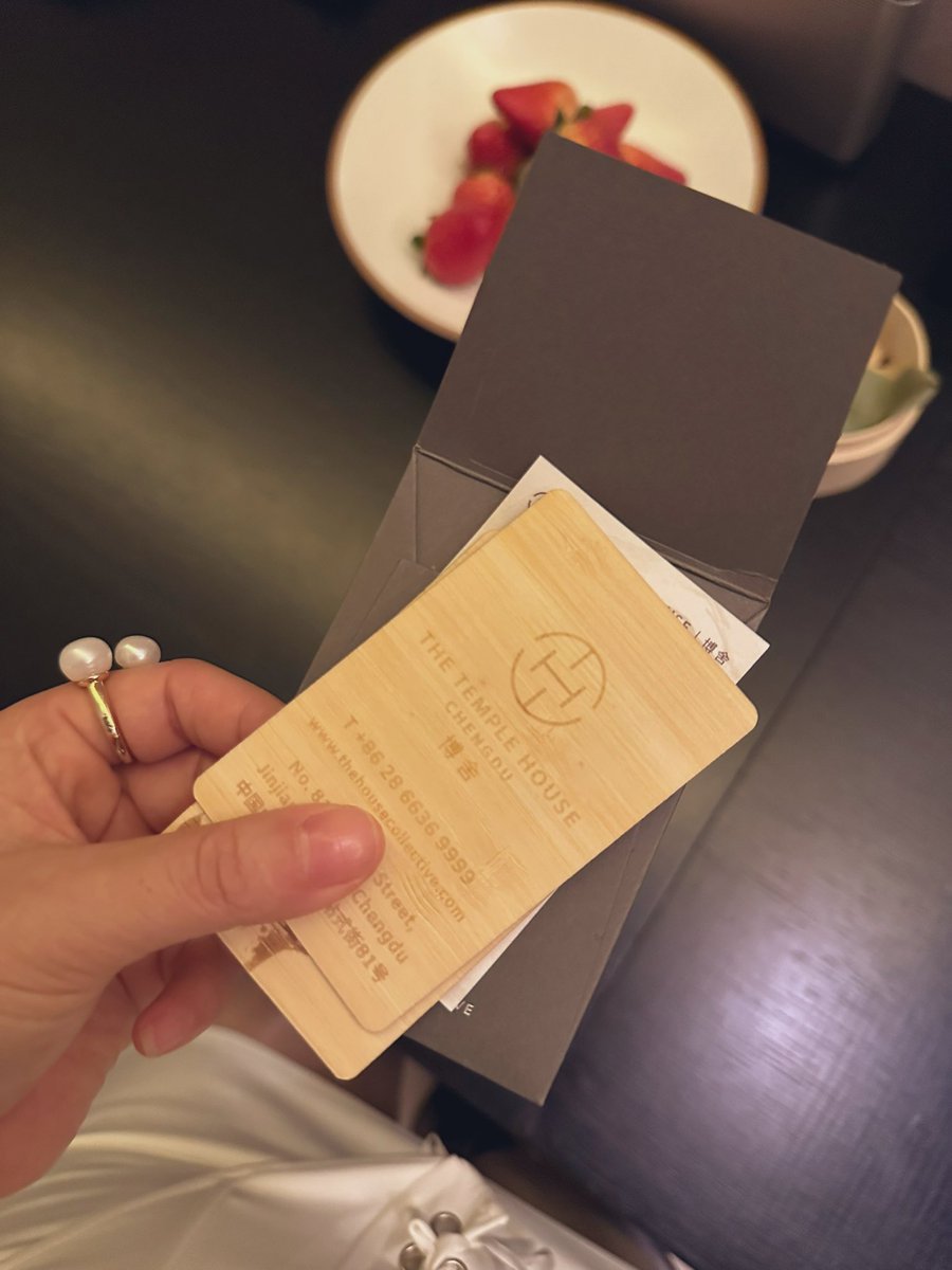 为什么我成都弟弟就没有两个呀
还有好喜欢胖胖的干净香香男孩
肉肉壮壮高高好有安全感
是不是就像瘦子都喜欢bbw一样啊
🥹
btw（关评论是推广） https://t.co/6ho8rlgfON