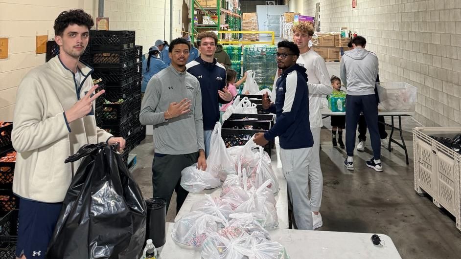 Thanks to <a href="/UCSDmbb/">UC San Diego Men’s Hoops</a> for the assist! Their basketball team came to “share their luck” by preparing more than 2,200 meals for unsheltered San Diegans! Classic example of “Teamwork makes the dream work!” 🍀 💪 🏀 

<a href="/CoachEricOlen/">Eric Olen</a> <a href="/CoachAllard/">Clint Allard</a> <a href="/coachstapes10/">Sam Stapleton</a> <a href="/UCSDtritons/">UC San Diego Tritons</a> <a href="/UCSanDiego/">UC San Diego</a>