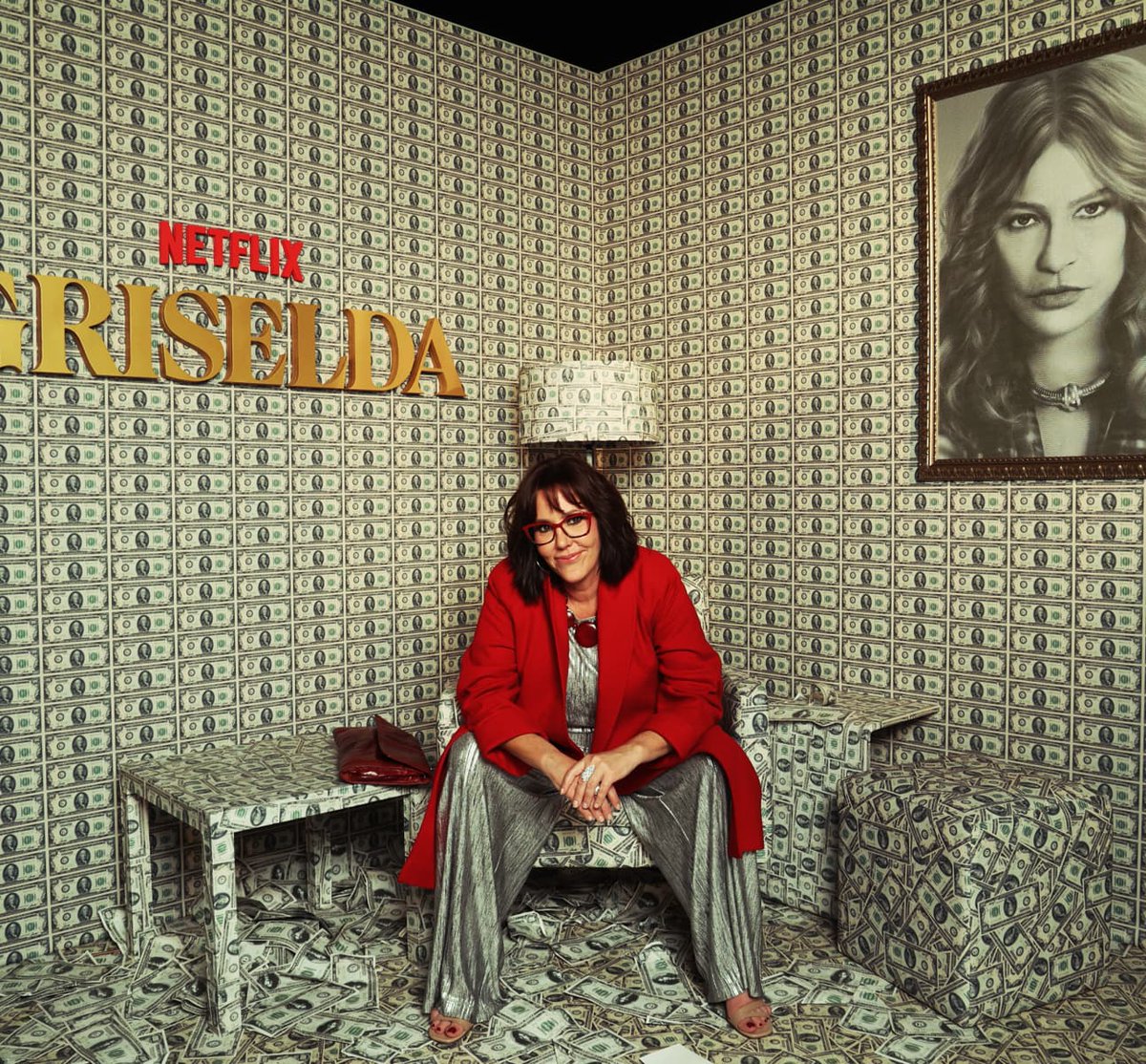 griddlecakes's tweet image. After nearly 5 years of work and waiting, my show #Griselda is not just out in the world, it&apos;s the #1 show on #Netflix! To say I&apos;m proud of every person who worked on it would be an understatement. ❤️