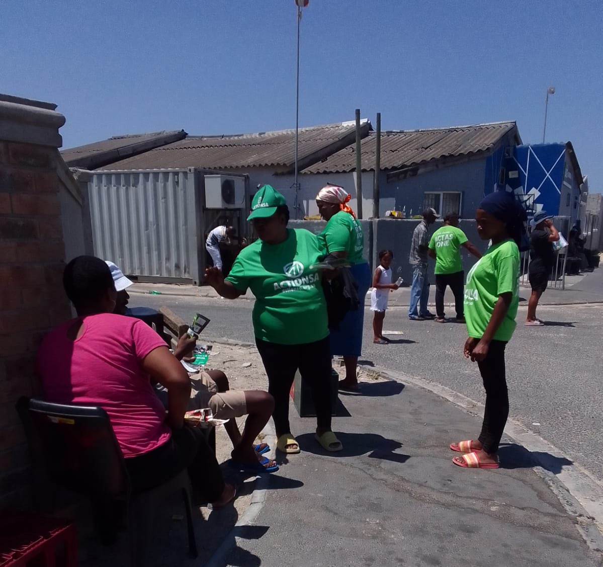 Despite the sweltering heat, Actioners across the Cape Metro went out and spread ActionSA’s mission to #FixSouthAfrica 🇿🇦 

Thank you for your hard work!