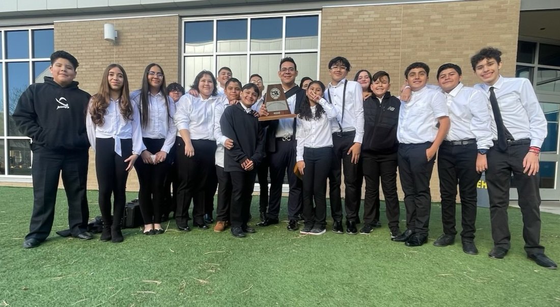 Very proud of Del Valle Middle School's Juvenil Los Conquistadores under the direction of Valentin Gonzalez.  They are the only middle school competing at the UIL Mariachi Contest and they got a 1st division! Way to go! <a href="/YISDFineArts/">YsletaISD Fine Arts</a> <a href="/YsletaISD/">Ysleta ISD</a>