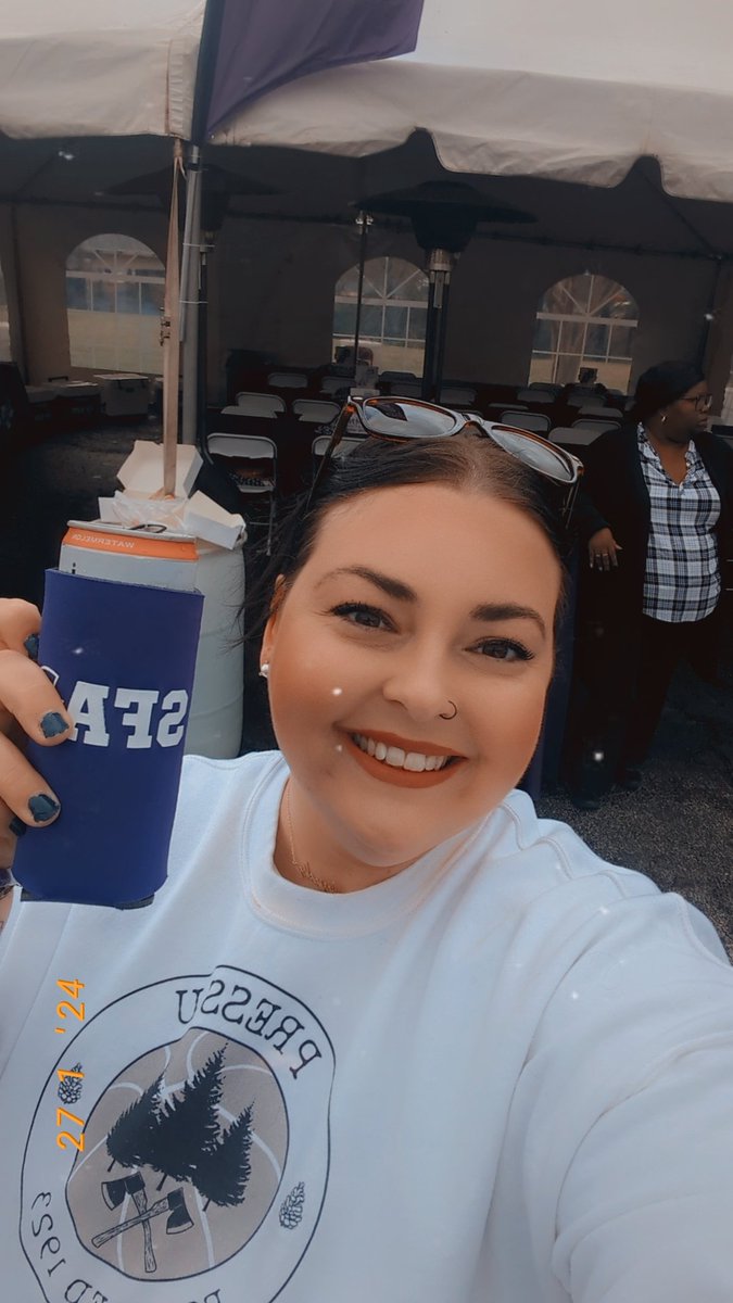 ProfRanc89's tweet photo. Tailgate time!!! Free food and beer for the first 100 people!! #AxeEm #BeatCBU @sfa_alumni @PartinMeAlex https://t.co/4k9rBWsfZm