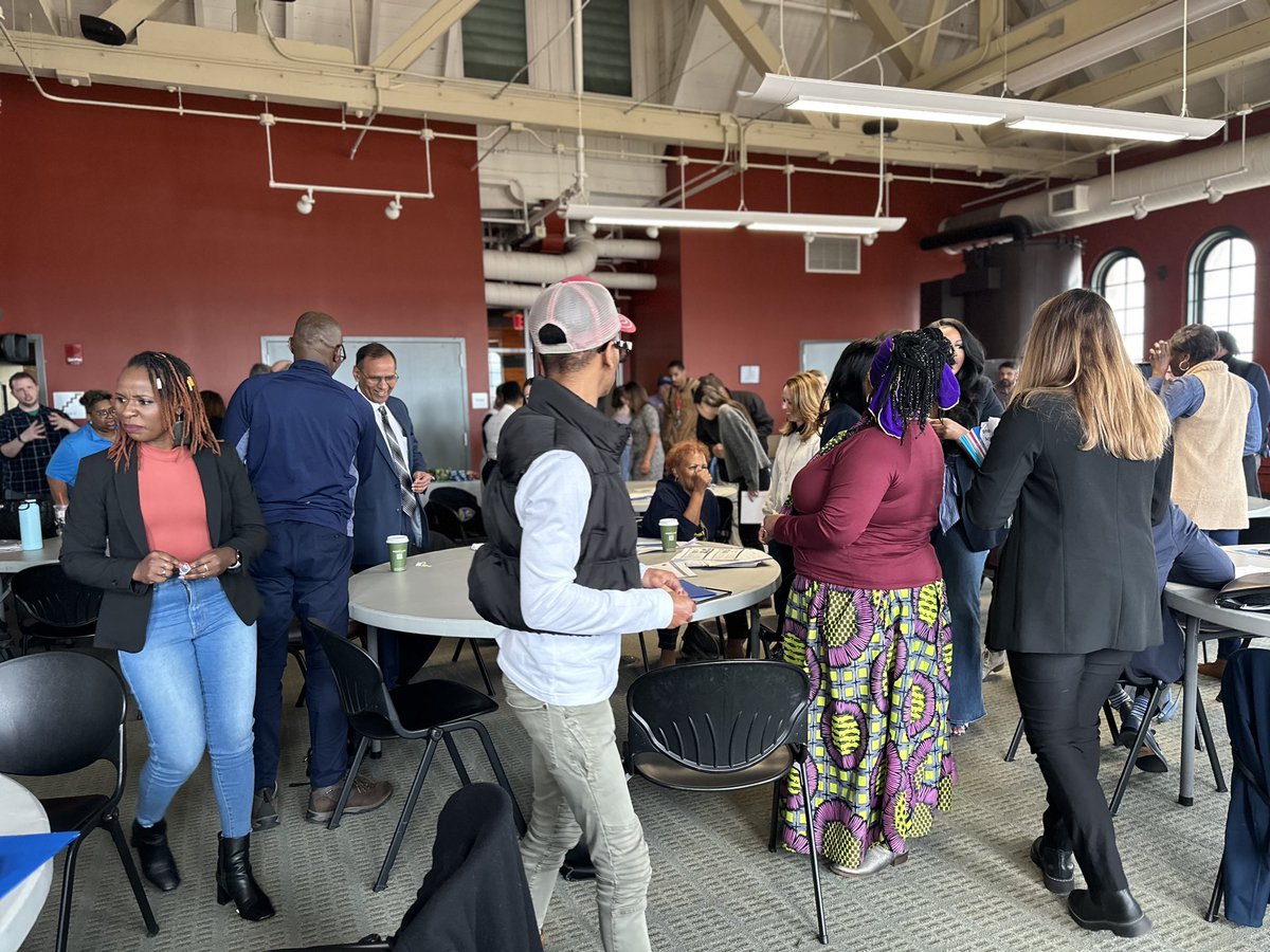 bmorechildren's tweet photo. MOCFS Executive Director, Dr. Debra Brooks discussing agency highlights w/ residents, stakeholders and city agencies at the Mayor’s Resident Budget forum hosted by the Budget Office. #bmore #budget #baltimore #neighborhooddevelopment #PRIORITIZINGYOUTH https://t.co/zGL0R67Z4J