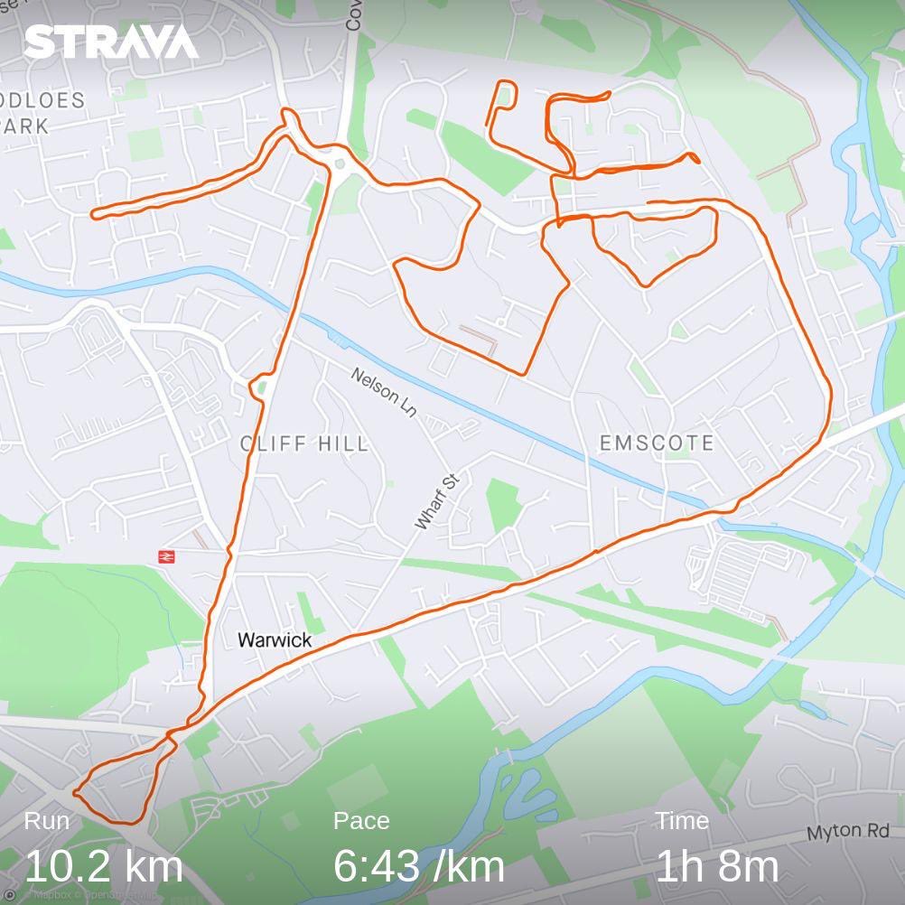 EarlyYearsCarly's tweet photo. Well a very hilly route for a 10k today but loved it!! First long run in new trainers 🏃♀️💪🏻 felt great!!
#ReadingHalfMarathon #11weeks #running #ukrunchat https://t.co/y57jJpYntJ
