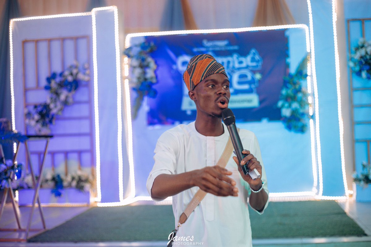 jamesphotogra__'s tweet image. MC 🙌🙌🙌🙌

#owanbefete
#classquintessia
#classinvicta
#redcamera