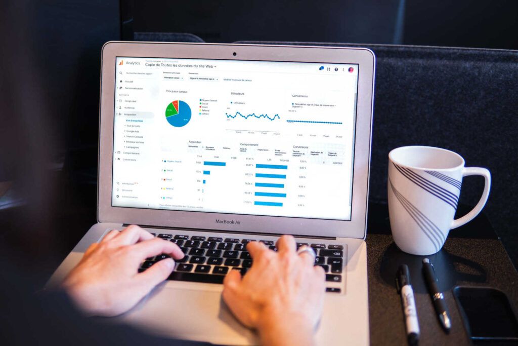 funnelenvy's tweet image. Google's view on AI: How does it change SEO strategies? #FunnelEnvy #GoogleSEOUpdates #DigitalMarketing funnelenvy.com/blog/capitaliz…