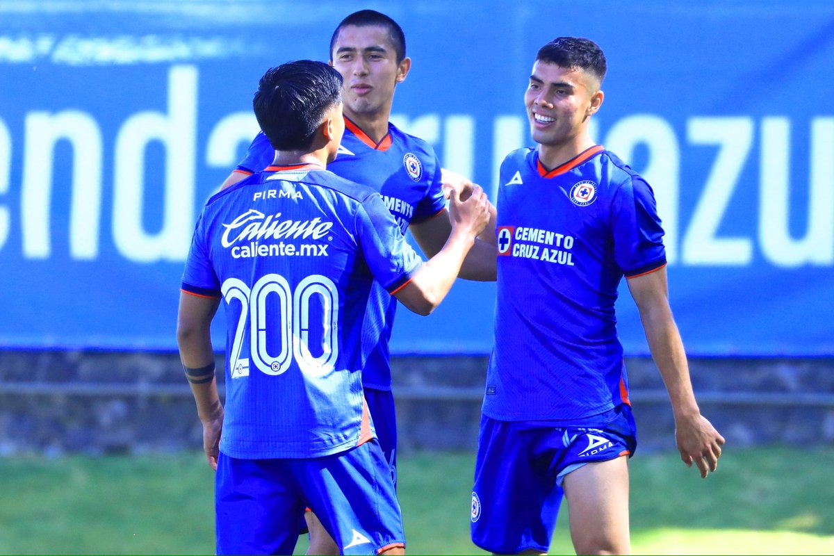 CruzAzul's tweet photo. TRES PUNTOS PARA LA MÁQUINA SUB23 🔥

Con goles de Víctor Taboada, Bryan Gamboa y César Martínez, Cruz Azul venció 3-0 a Mazatlán en la jornada 3. 

#AzulDePorVida https://t.co/6GJUvJEHwL