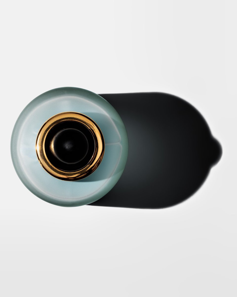 Unleash the power of triple hydration for a visibly smoother, plumper skin.

Three layers for a glow that speaks volumes. #MATKAS #Skincare #HyaluronicAcid