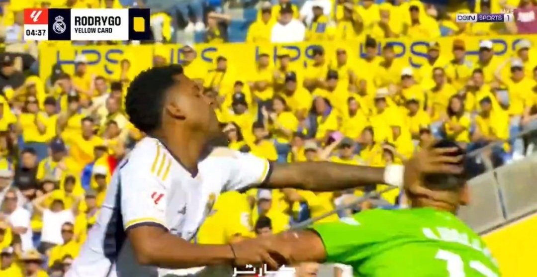 Ganó el Madrid ante una <a href="/UDLP_Oficial/">UD Las Palmas</a> que compitió hasta el final. Me habría gustado ver otro partido si Soto Grado expulsa a Rodrygo por esta agresión a @Alvarovalles13 en el minuto 5 que dejó en amarilla. Lo de siempre. #VamosLasPalmas #ArribaDEllos #UDRadio 💛💙