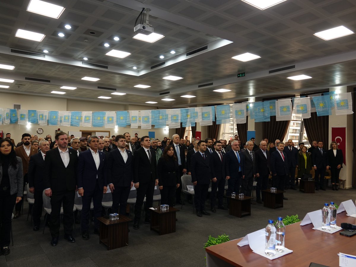 Bugün Kocaeli İl Başkanlığımızda “ İl Değerlendirme Toplantısı “ yaptık. Fevkalade bir toplantıya  ev sahipliği yapan  il başkanımız Nusret Acur @NusretACUR_TR nezninde tüm teşkilat mensuplarımıza canı gönülden teşekkür ediyorum.