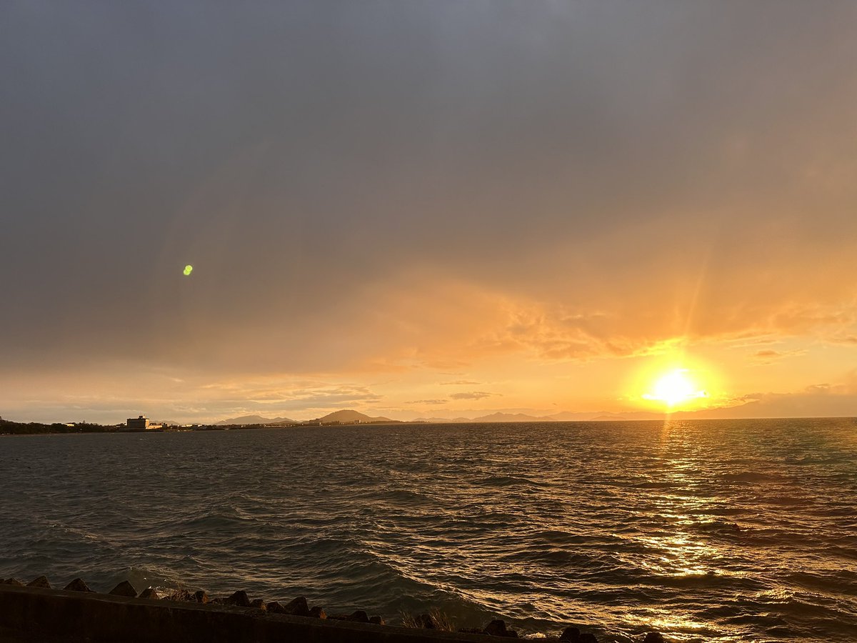琵琶湖の夕日すごかった