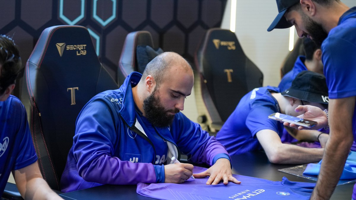 NigmaGalaxy's tweet photo. Thank you to everyone who came to meet our Dota team💙💜 https://t.co/2S7RfWc5uf