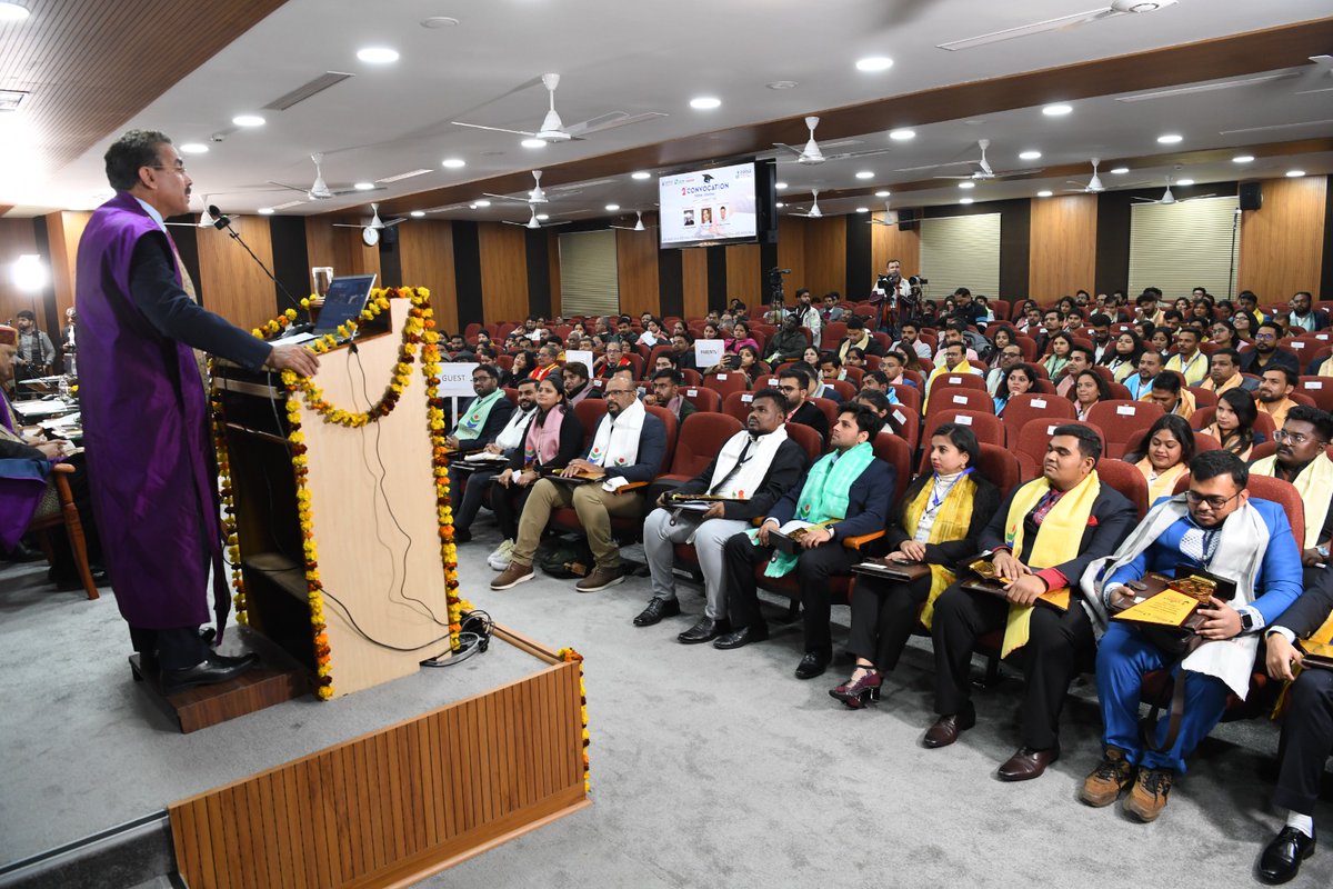 bimtech_cools's tweet photo. BIMTECH, one of India's leading business schools and a recipient of AACSB accreditation, today hosted its convocation ceremony for the Post Graduate Diploma in Management (Online) Batches (July 2021 - June 2023) & (Jan 2022 - Dec 2023).
#bimtech #bimtechcools #convocation2024 https://t.co/3lcgsaVGZM