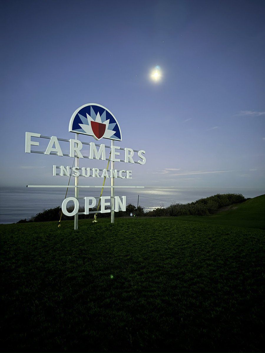 seanharkness1's tweet photo. And just like that, the final morning setup is complete! Let’s see who’ll be the winner ⛳️ @GolfTorrey @FarmersInsOpen @PGATOUR @PGATOURAgronomy @TheToroCompany https://t.co/sy5KtcbfJI