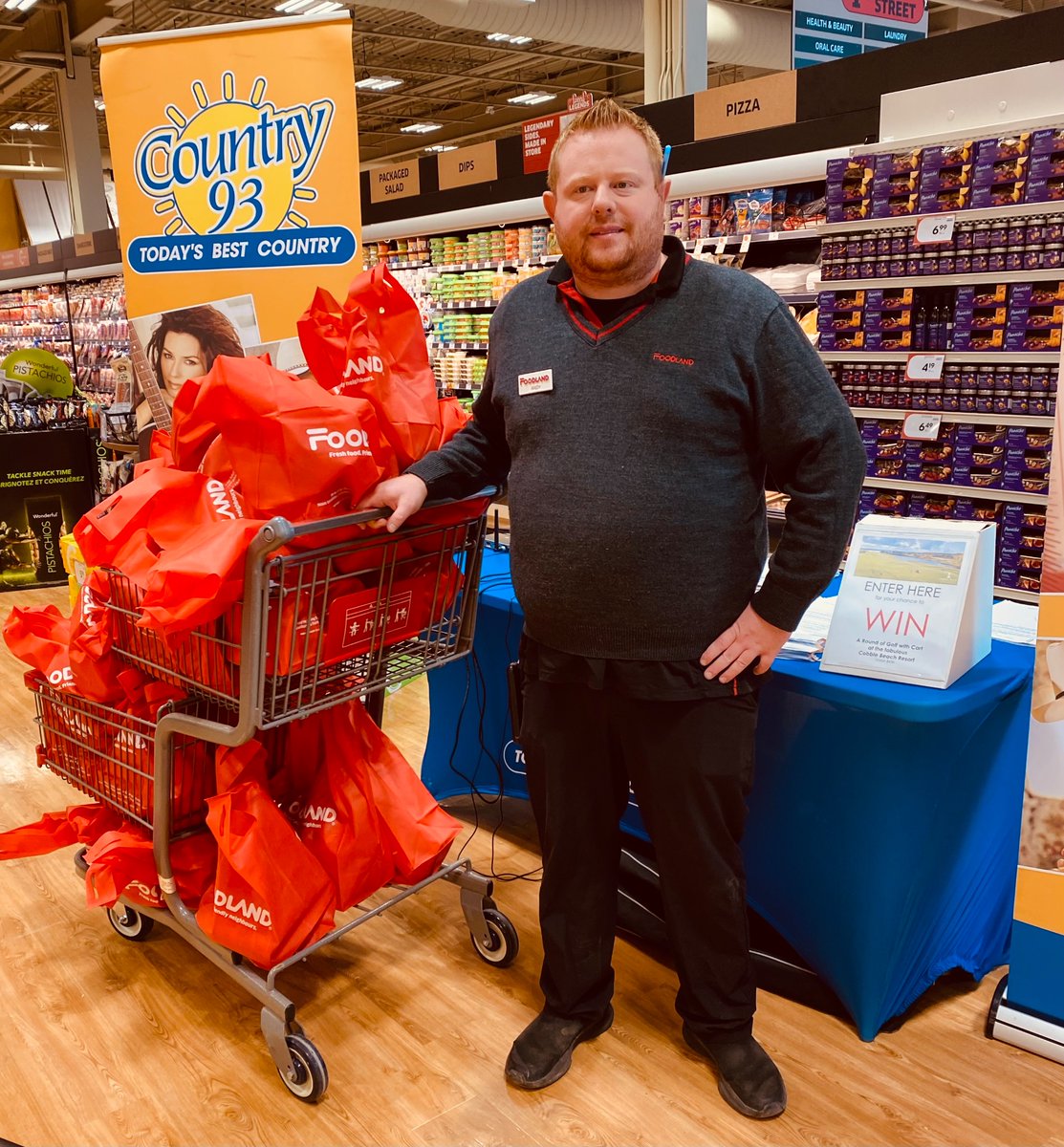 A FEW Giveaways at the New Foodland Mount Forest with Andrew Kelly. Updates with @country93.