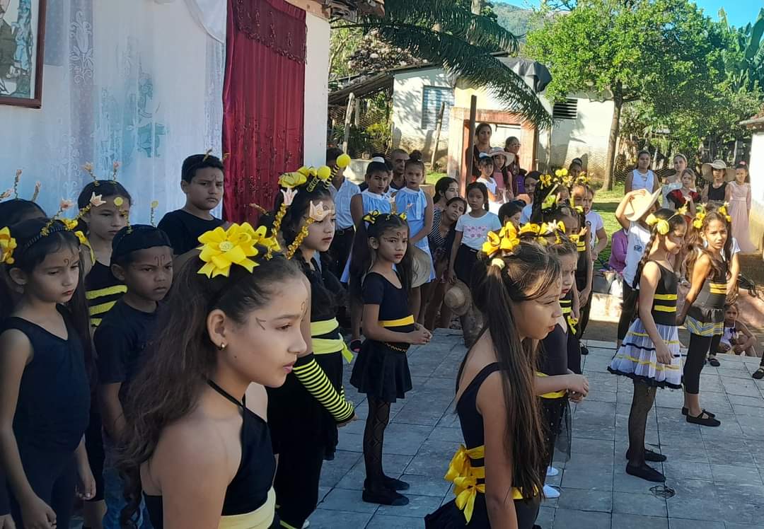 Diversas actividades realizadas para homenajear al más universal de los cubanos. #MartíVive #EducaciónBueyArriba #EducaciónGranma #CubaMined <a href="/yudelkisOrtizB/">Yudelkis Ortiz Barceló</a> <a href="/TeresaTrinchet/">Teresa Luisa Pérez Trinchet</a> <a href="/ortiz_uriarte/">Manuel Abelardo Ortiz Uriarte</a>