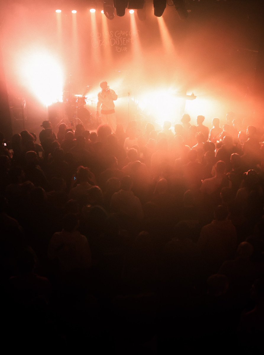 JPlodocus's tweet photo. Le monsieur @Jewelusain sur la scène du Paul B a Massy hier soir avec le live band.
Encore une fois c’était GRAND. https://t.co/D3QnBAXRYC