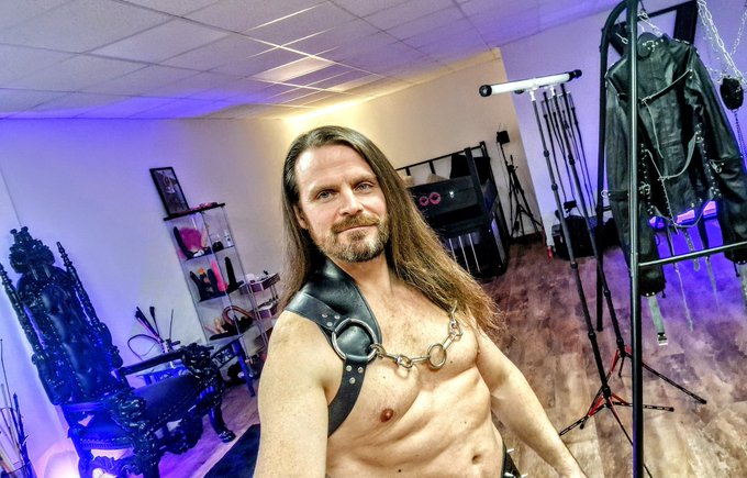 Having a blast @VixenStudios in Derby   Who wants to join me next time? https://t.co/L7pBJLzvOy<a class="tags" target="_blank" title="On Twitter" href="/?out=eyJ0eXAiOiJKV1QiLCJhbGciOiJIUzUxMiJ9.eyJpYXQiOjE3MjQxMzEzNDUsImlzcyI6InR3cG9ybnN0YXJzLmNvbSIsIm5iZiI6MTcyNDEzMTM0NSwiZXhwIjoxNzU1NjY3MzQ1LCJyZWRpcmVjdF91cmwiOiJodHRwczovL3R3aXR0ZXIuY29tL1ZpeGVuU3R1ZGlvcyJ9.8LU-DFYUE6anjvYTJDIyshW-aD3r-iuDZcTy0dLk1PR5TURj0YSNidTPpFJC-dMCOKtGP21u6JrYA-_m1ucrFQ">@VixenStudios</a><a href="/tag/latex"class="tags"><span>#latex</span></a><a href="/tag/cat"class="tags"><span>#cat</span></a><a href="/tag/baywatch"class="tags"><span>#baywatch</span></a><a href="/tag/catsoftwitter"class="tags"><span>#catsoftwitter</span></a><a href="/tag/lifegua"class="tags"><span>#lifegua</span></a>