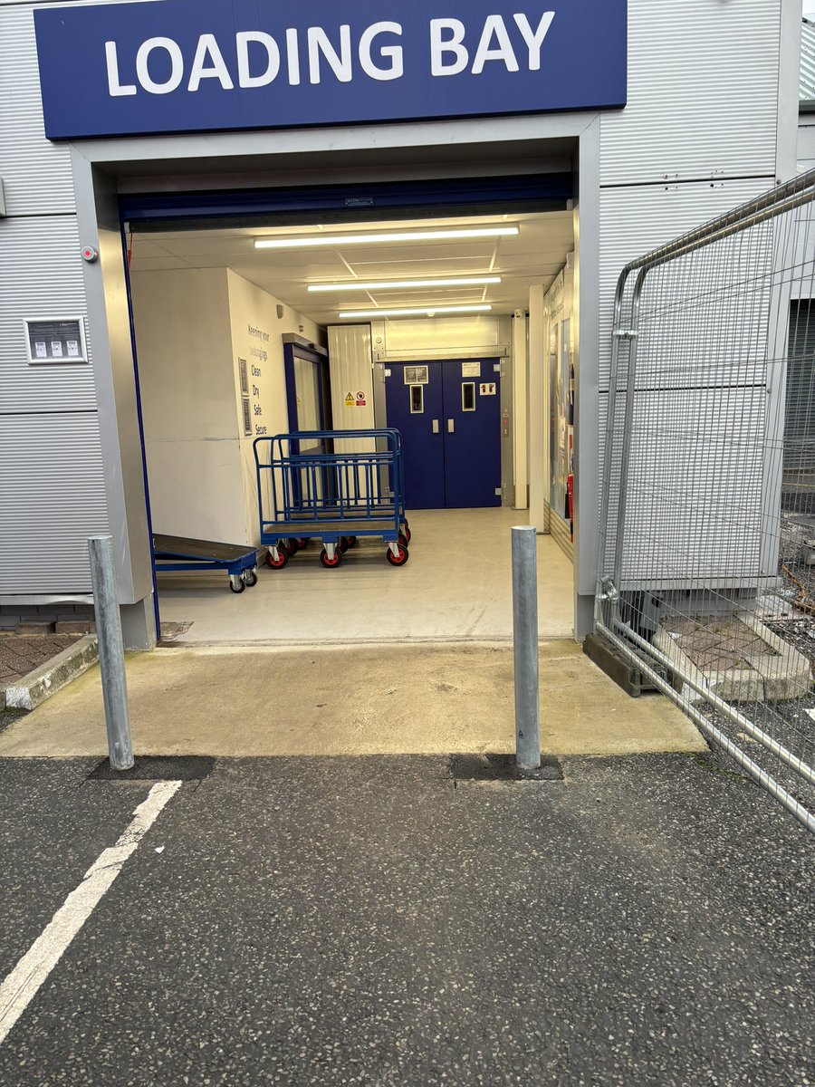 Nice removal into the new storage company McCarthys Storage on Saville Street, if your looking for storage, phone Sam and he’ll look after you