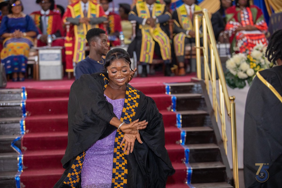 UnivofGh's tweet image. When duty calls on your graduation day, answer with a smile. That was the case for these graduands!

#UGCongregation
#UGClassof2023