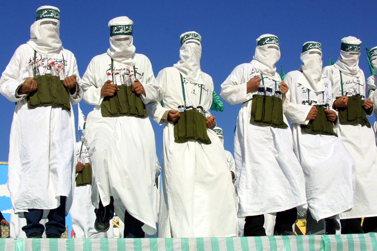 #Breaking: Qhamas statement on <a href="/UNRWA/">UNRWA</a>:

"We strongly condemn the dismissal of UNRWA workers based on claims of the occupation.

We condemn the words of the head of UNRWA who called the "resistance" by the term "terrorism".

UNRWA's call for the release of the prisoners imprisoned