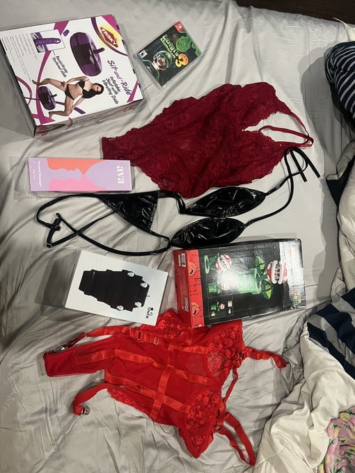 Watch DemonDemi_ 🖤's leaked NSFW photo on TwXstars