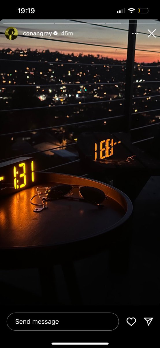 STARabovethebay's tweet image. Stopp he thinks we’re dumb as rocks