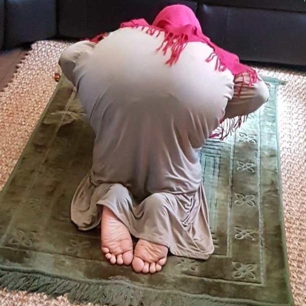 DAlmltzmt's tweet photo. @niqab_om مساء الطاهرة و التزام ممكن خاص https://t.co/IXOnWwndKh