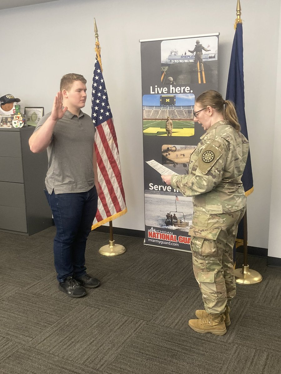 J.Flannery Wayne tweet media