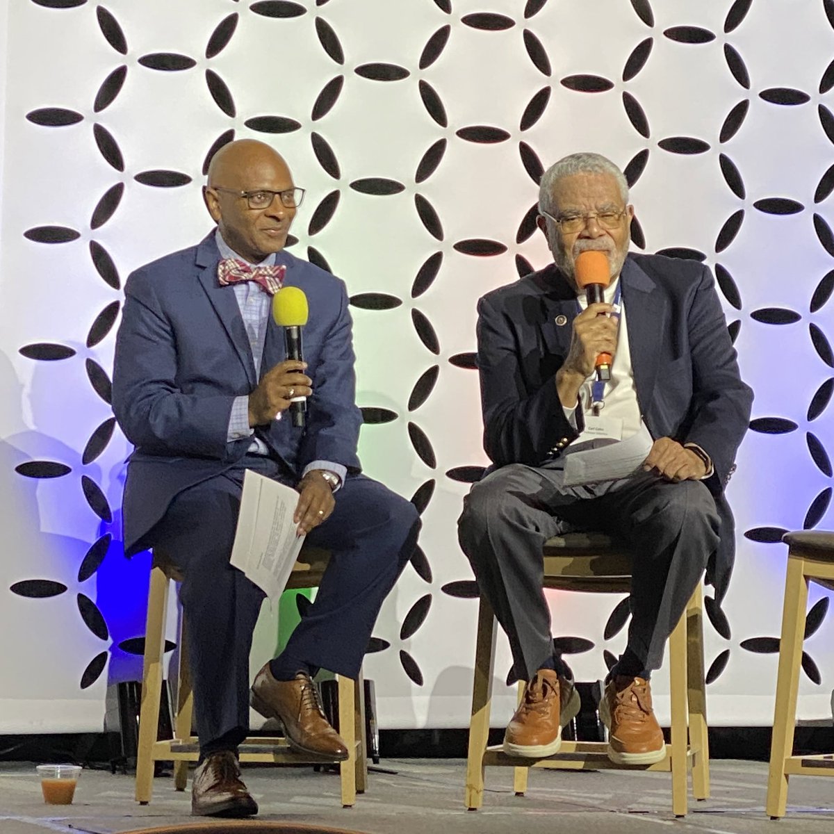 In fireside chat w ACSA Pres-Elect &amp; San Lorenzo Supt Dr. Daryl Camp, prof emeritus at Claremont Graduate Univ, Dr. Carl Cohn shared a very simple strategy to help mitigate the challenges that a religious or conservative community may bring to a superintendent - talk to them.