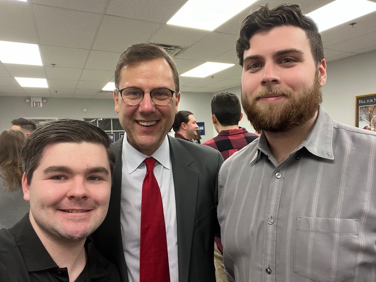 .<a href="/RiderUniversity/">Rider University</a> is in the House... literally! Recent alumni <a href="/SeanCavanaugh01/">Sean Cavanaugh</a> and <a href="/KenttMarino/">Kentt Marino</a> joined with <a href="/CongressmanKean/">Congressman Tom Kean</a> this week as the National Republican Campaign Committee opened its NJ07 "battle station."