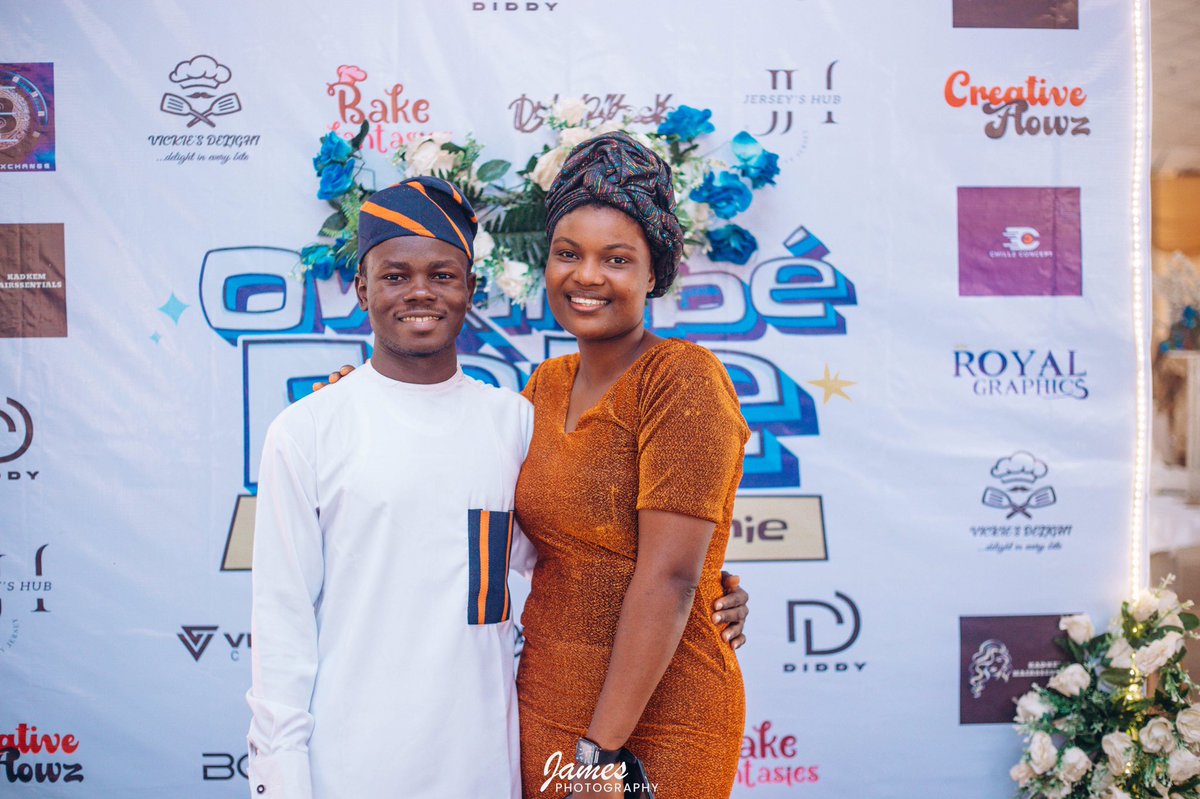 jamesphotogra__'s tweet image. Owanbe Fete &amp;amp; Award Ceremonie

#owanbefete
#classquitessia
#invictaclass22
#redcamera